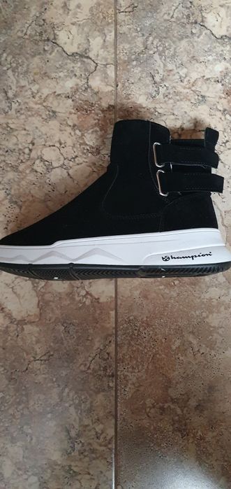 Теплые зимние сапоги