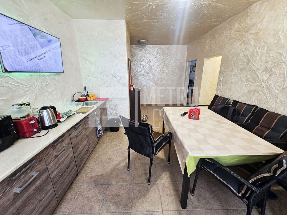 Продава се Четиристаен апартамент в София, Дружба 2 - 88 кв.м за 2160 €/кв.м - Снимка #1