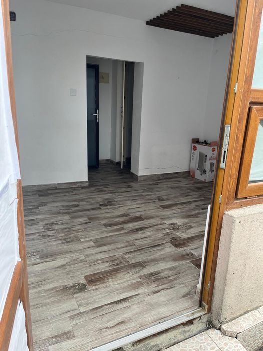 Inchiriez spatiu comercial in Zona Gara Mare
