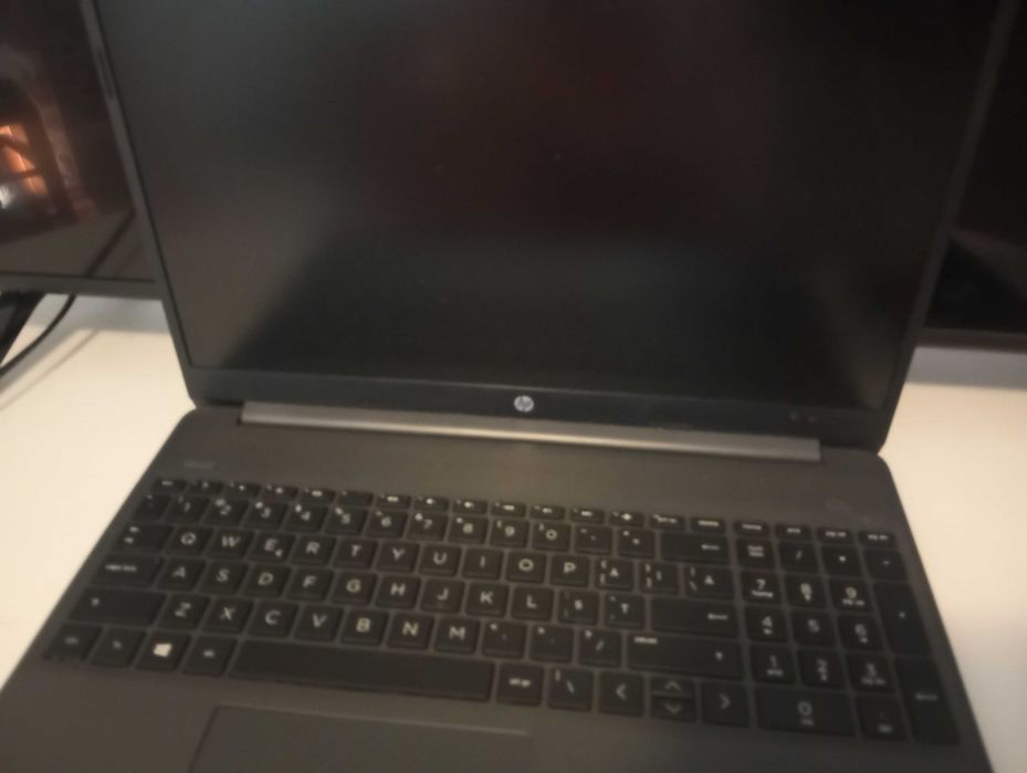 Laptop HP (nu are incarcator)