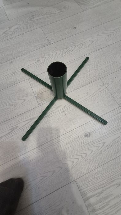 Подставка под елку