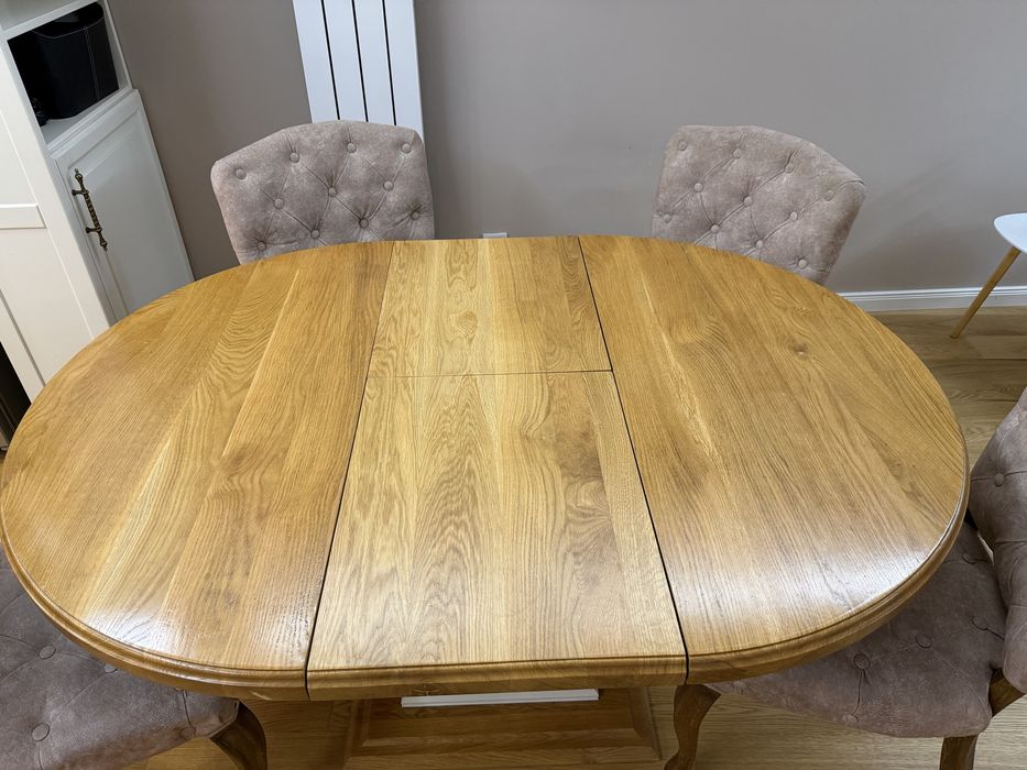 Дървена маса масив с 4 или 5 стола