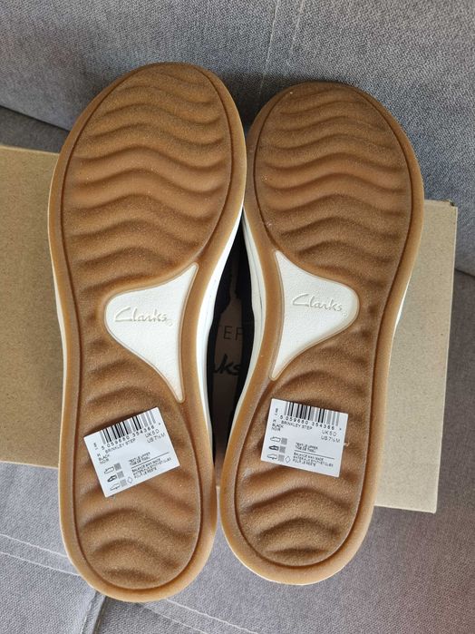 Нови обувки Clarks