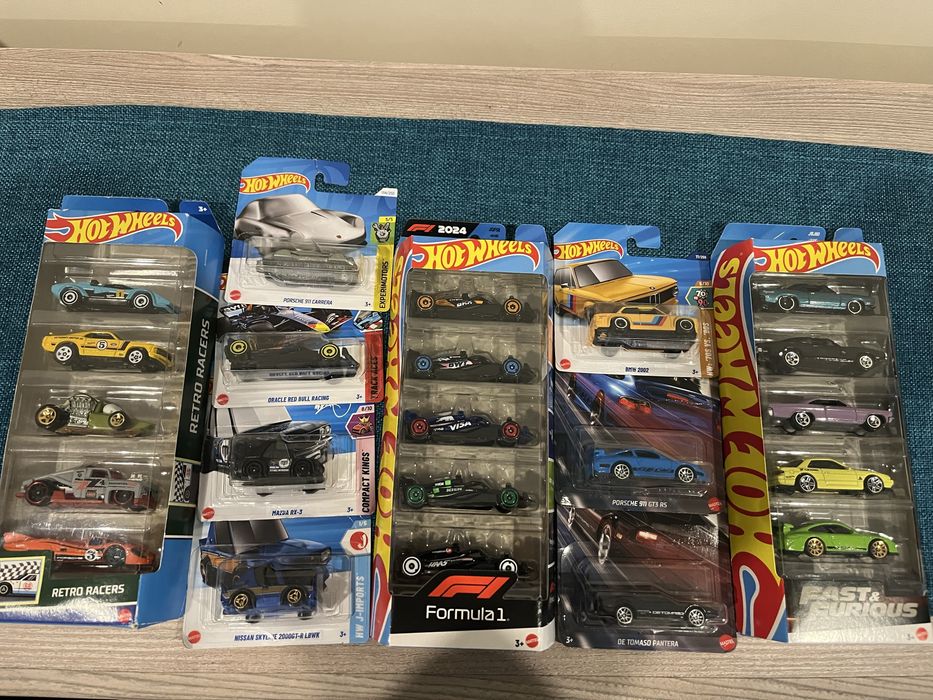 Hot wheel комплект
