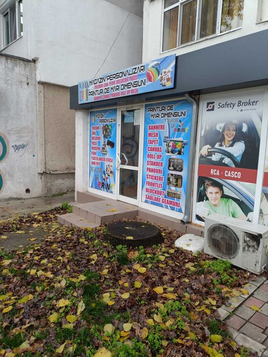 Ofer spre inchiriere spatiu comercial