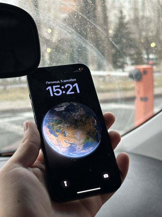 Продам iphone 13