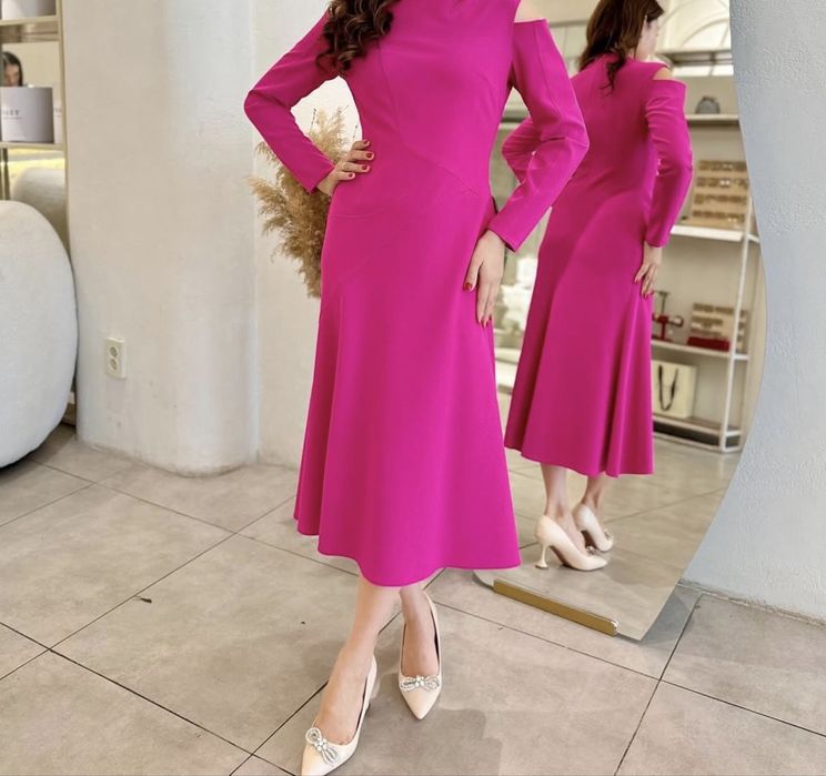 Платье камея почти новый