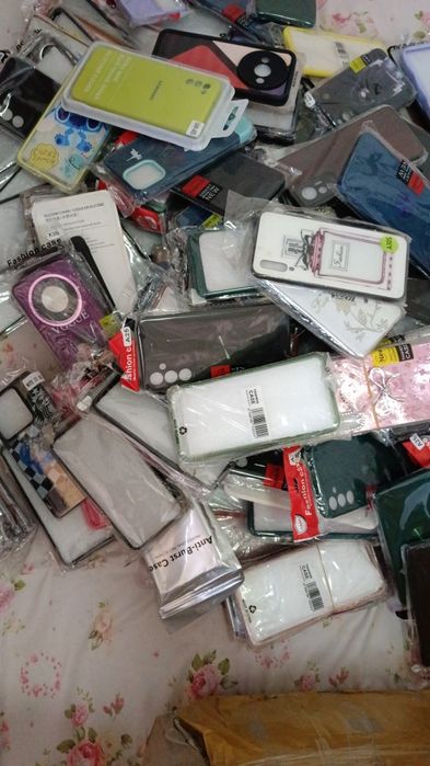 Продам чехлы для мобильных телефонов