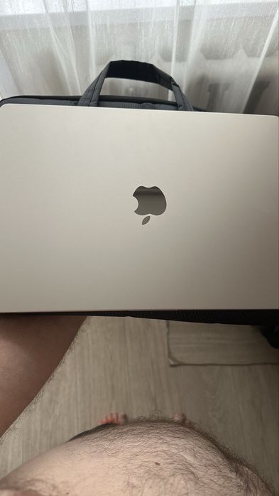 Продам Macbook air 15 a2941