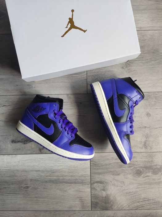 Air Jordan 1 Mid Black Purple