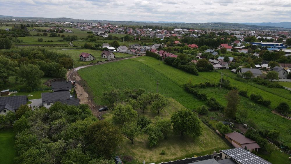 De vânzare 70 Ari intravilan-Rădăuți,sau Parcele 7-10 ARI,utilități!