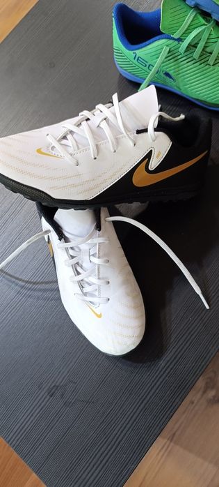 НАМАЛЕНИ!!! Стоножки Nike phantom 37.5 и бутони Декатлон 35