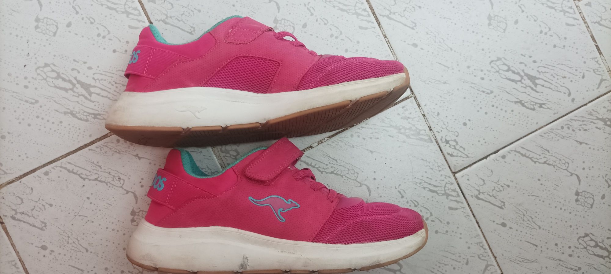 Маратонки Kangaroos