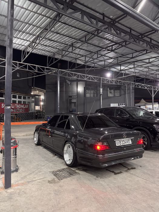 W 124  amg  sotiladi yil 1993 matir 111 e220 zavot