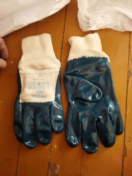 Продаю перчатки  отличного качества