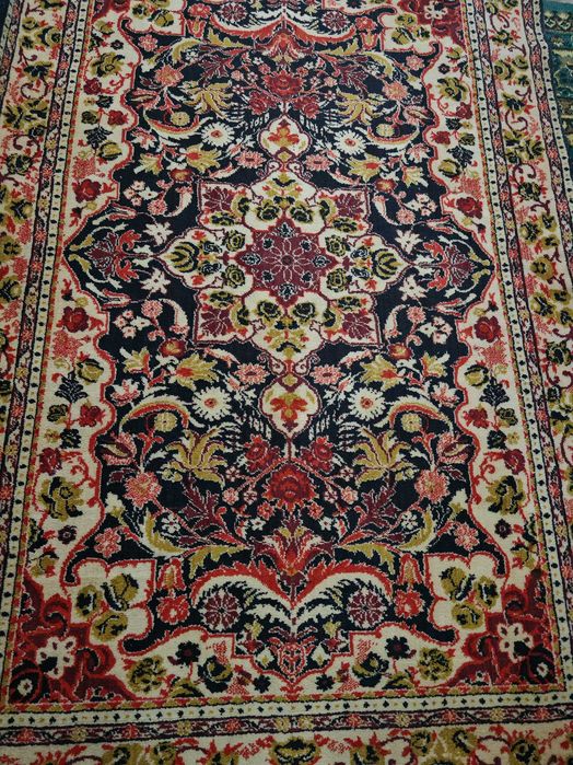 Продается шерстяной ковер