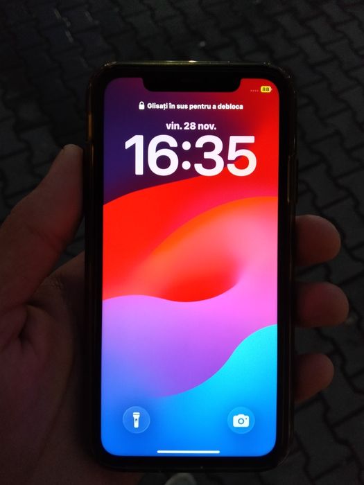 Vând iPhone 11 125gb 73% sănătate la baterie