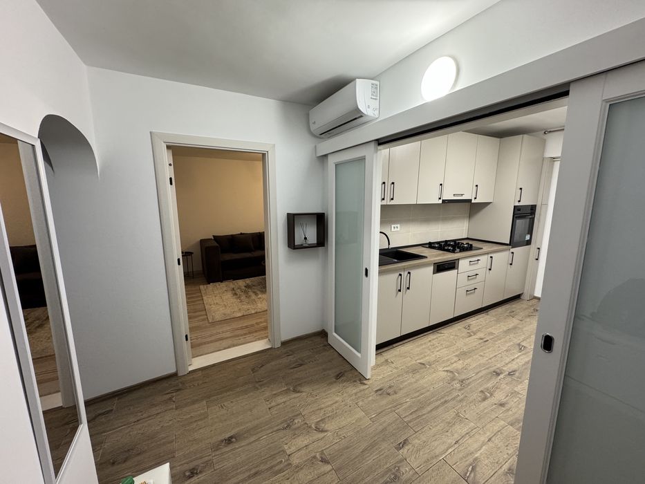 Apartament 3 camere, zona Teatru / Inspectoratul de Jandarmi