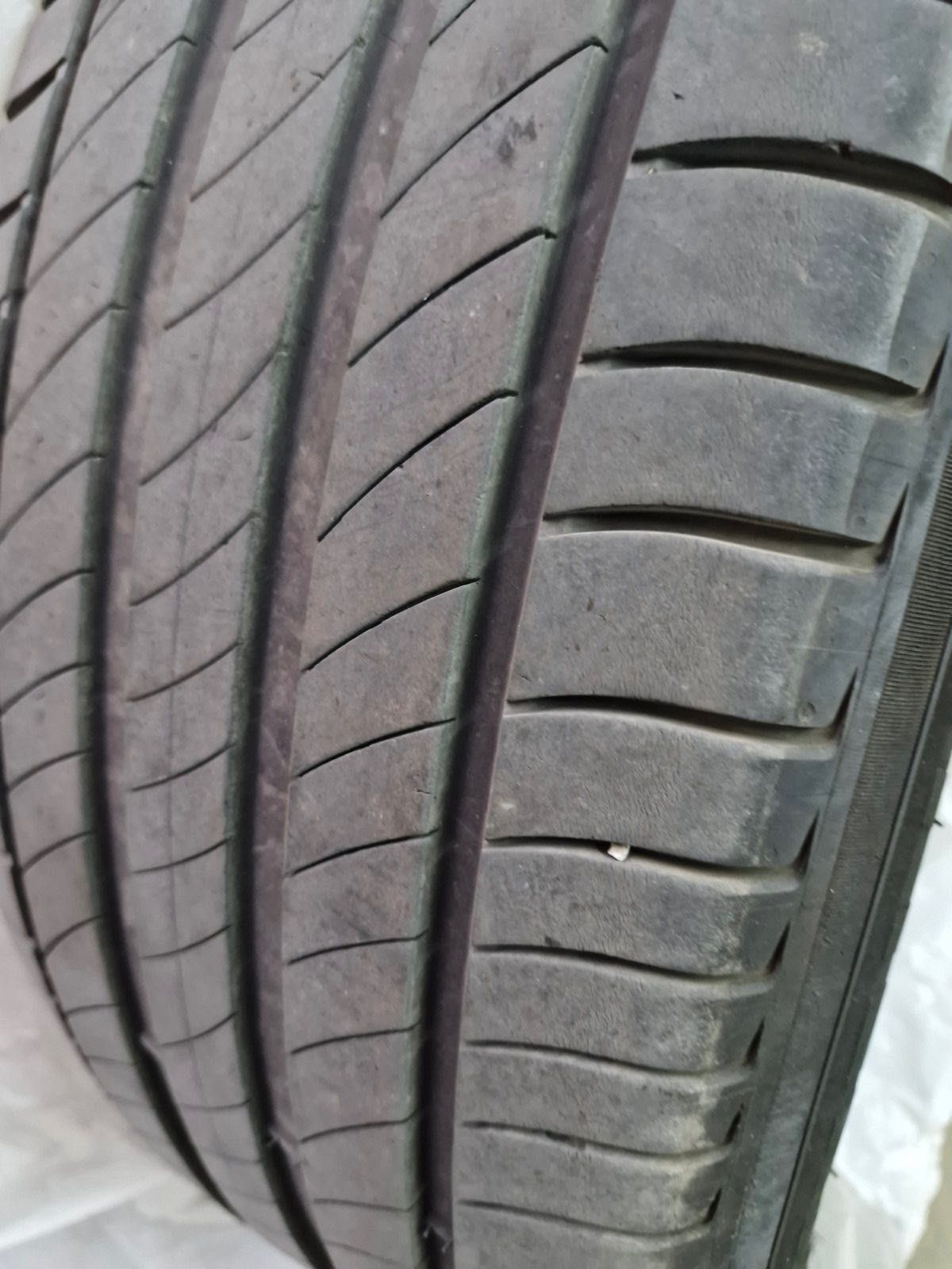 Гуми Michelin 235 55 18