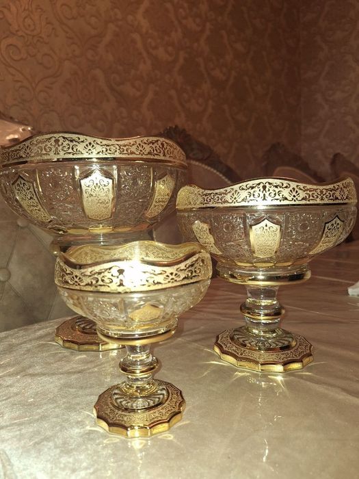 BAGIMA GOLD bor 1 ta kotta 2 ta oʻrtacha 6 ta kichkina 6 ta rumka