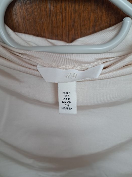 Стилна дамска блуза от H&M