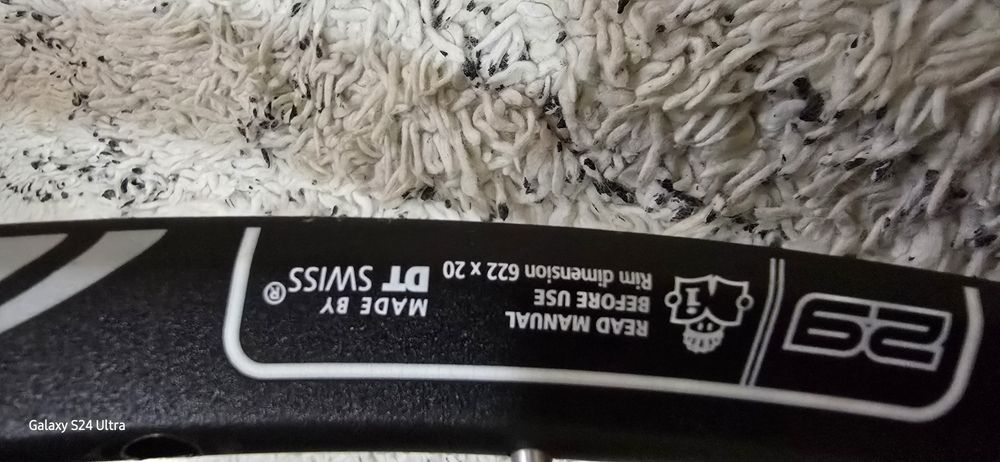 HoBu kanлu DT swiss xr 1501 ratchet глaвuнu. 29 цола 15x100 12x142