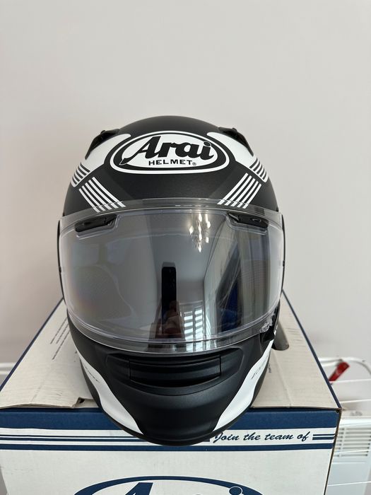 Чисто нова каска Арай , слагана е пробно !