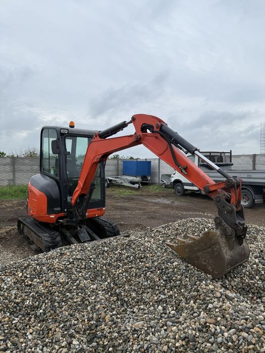 Nisip, piatra, sort, balast, pământ + transport basculabil