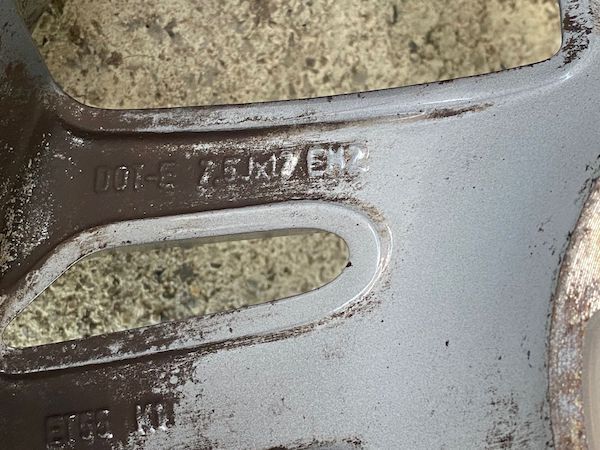 Janta  VALDER 17" 7,5Jx18EH2 ET55 Volvo XC60 XC70 31302112 (J0078)