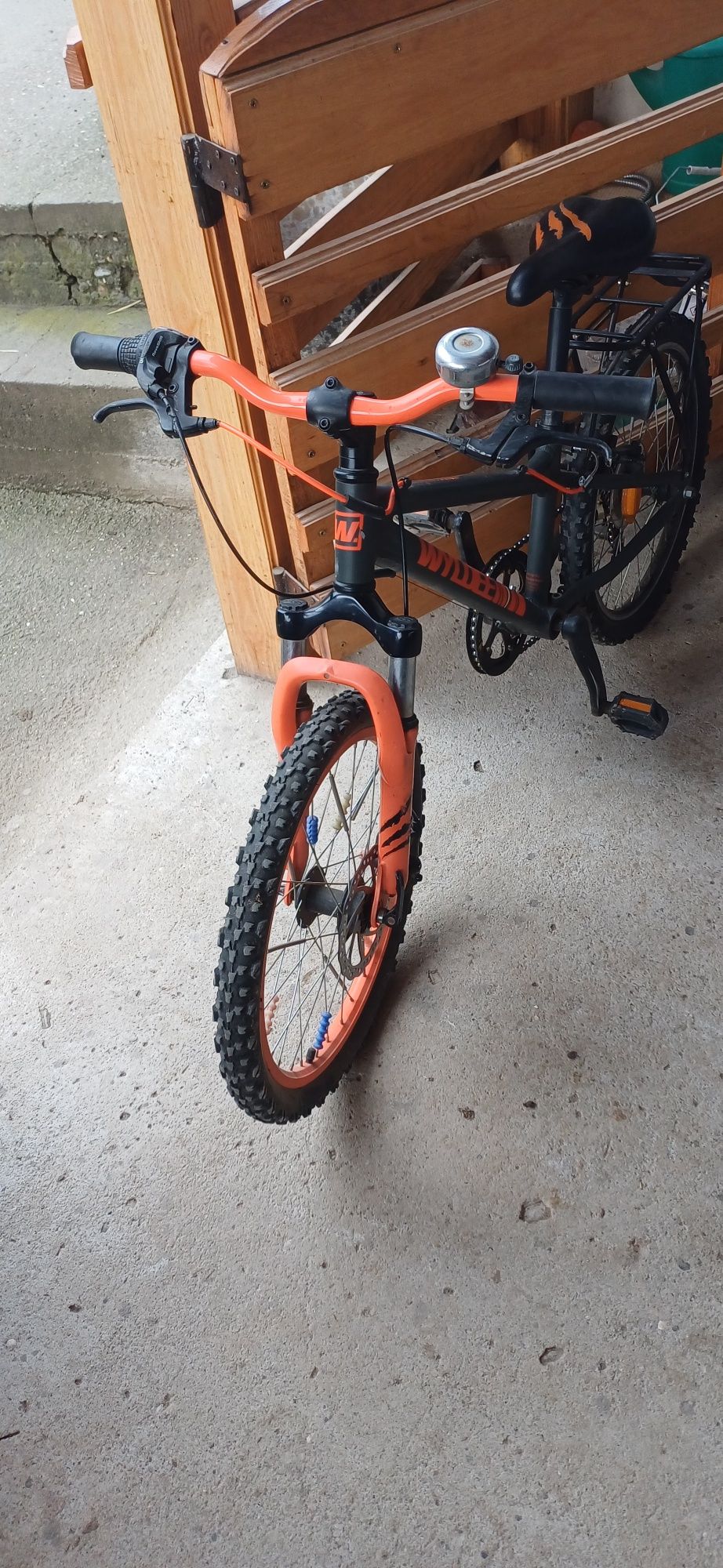 Vând bicicletă Aluminium 20 frame