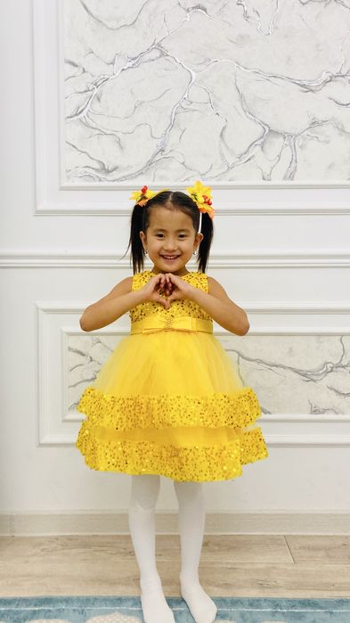 Карнавальные костюмы в утренник.Осенний бал.Детская плстья