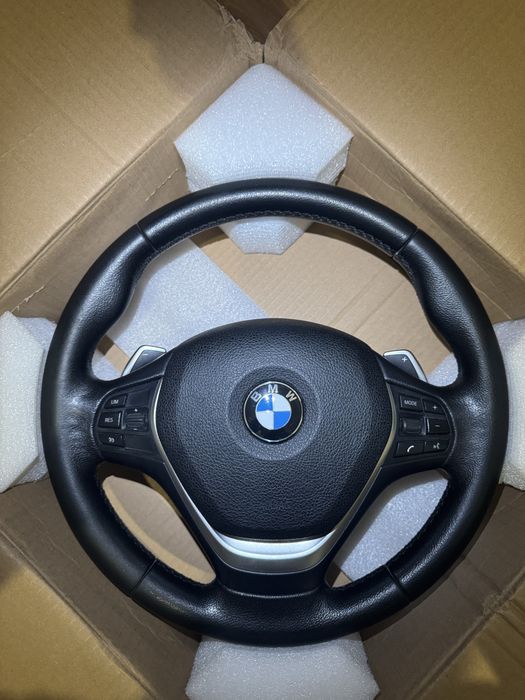 Volan BMW F30 cu padele