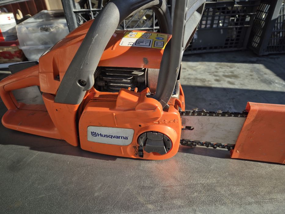 Vind Husqvarna 235 pentru piese