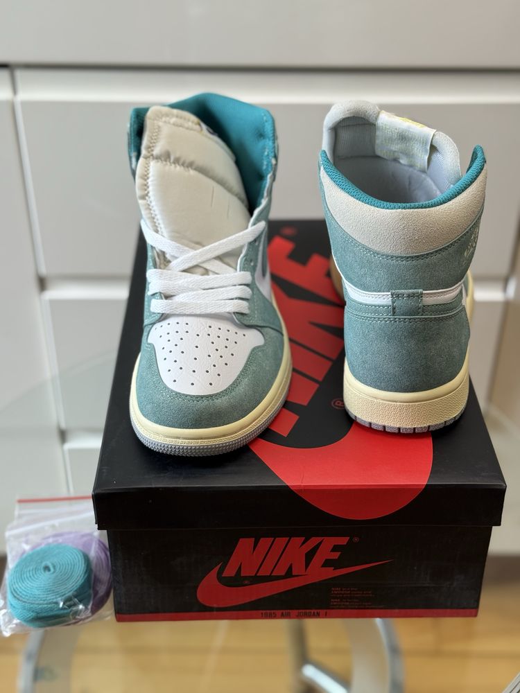 Air Jordan 1 Retro High Turbo Green Hyper