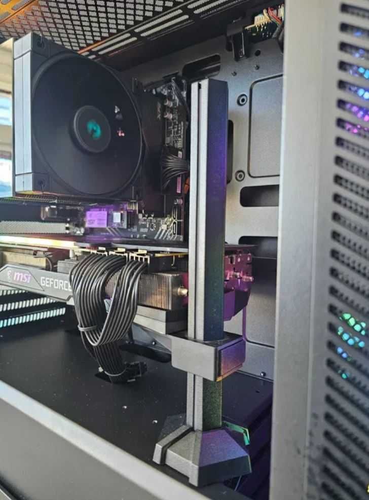 Геймърски компютър! RTX 4060TI, Intel i7-14700КF, 32GB RAM, Ново!