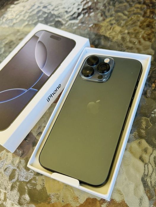 iPhone 16 Pro Max