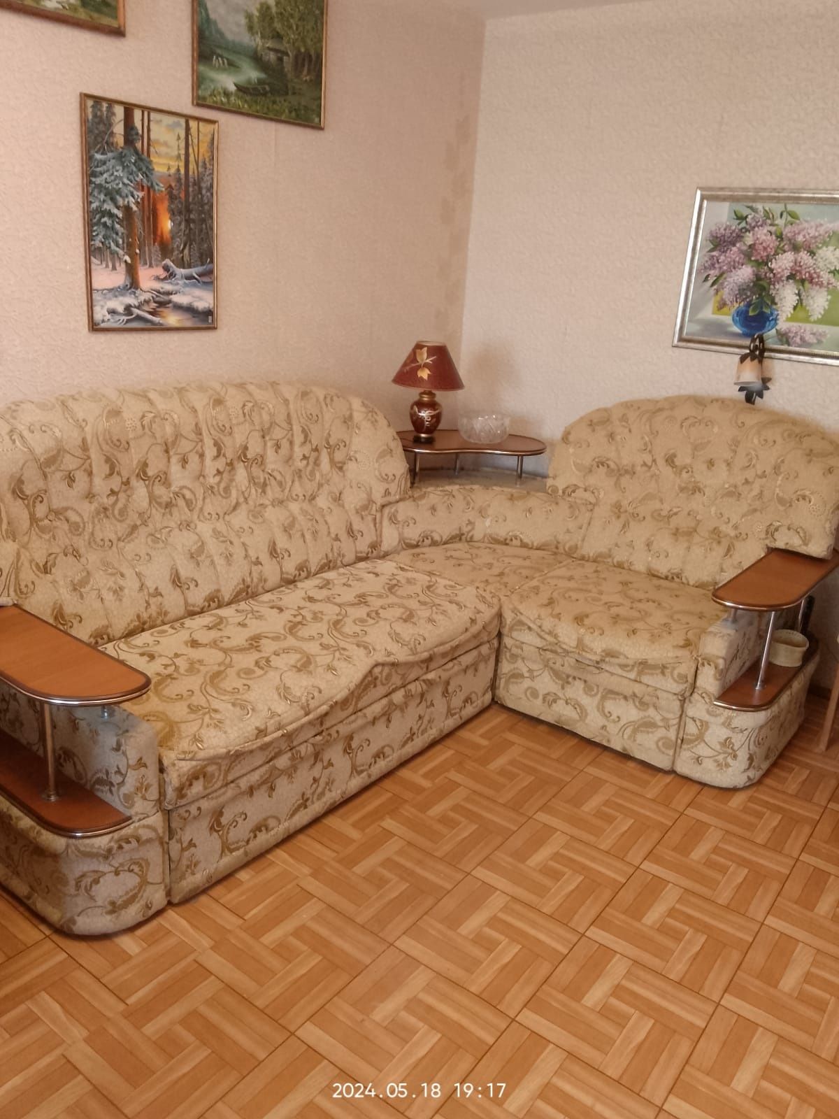Продам мягкий уголок.