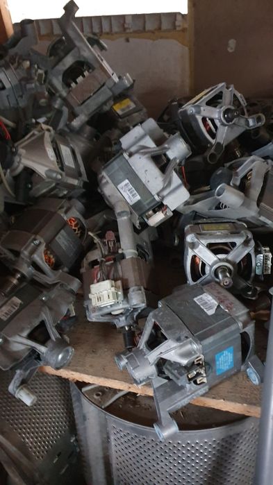 Motoarele mașini de spălat rufe