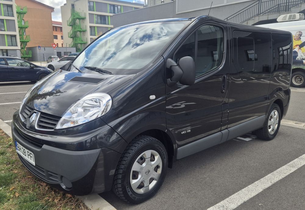 Renault Trafic 2.0dci 9 locuri an 2011