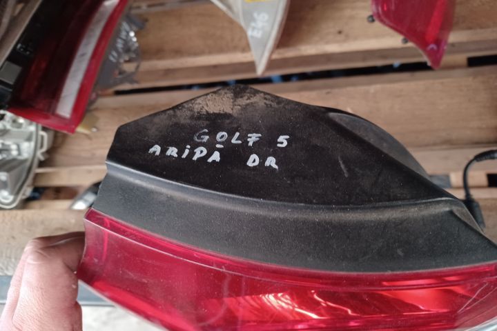 Lampa stop stanga pe aripa Volkswagen VW Golf 5  [din 2003 pana  2009] seria Plus minivan 1.9 TDI 5
