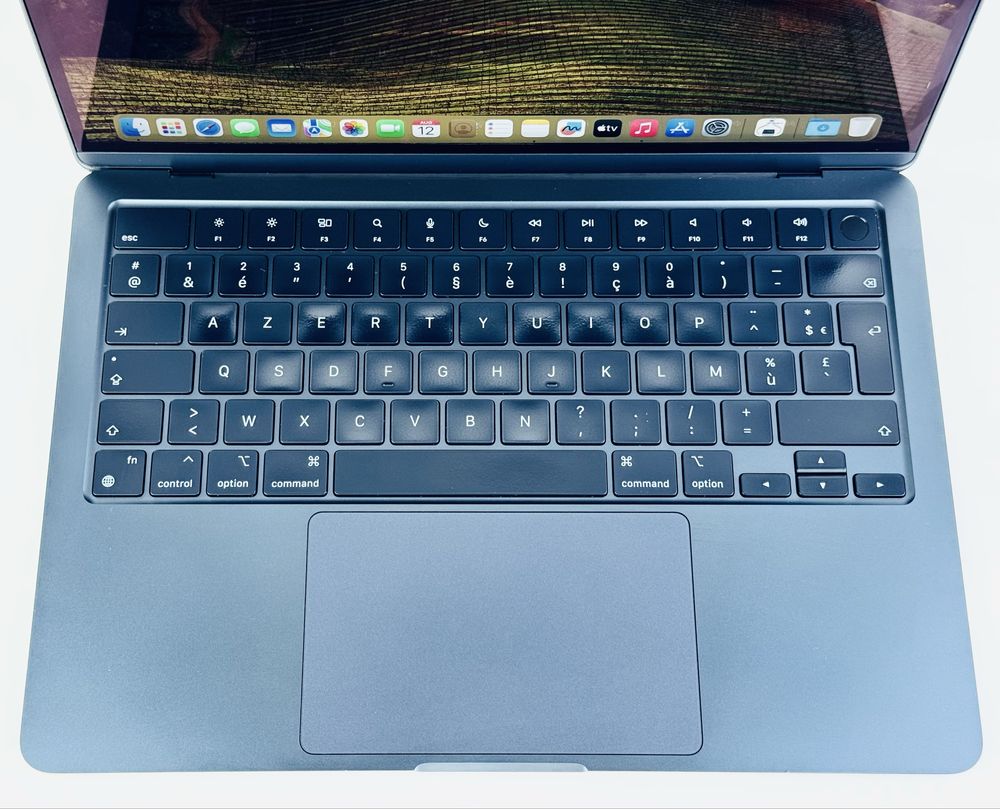 Apple MacBook Air 13 M3 2024 8RAM 256GB Midnight Отличен! Гаранция!