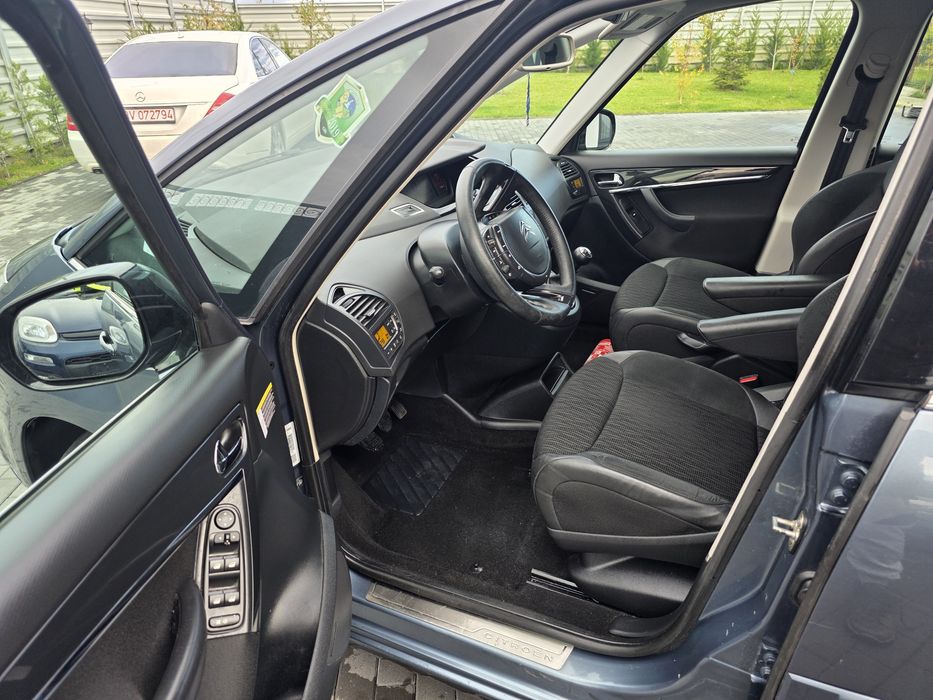 //  Citroen C4 Grand Picasso 7 Locuri  //