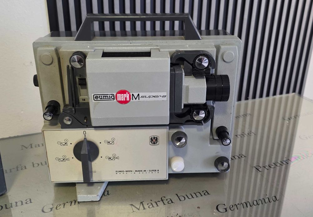 Proiector vechi de colectie Eumig Mark M super 8