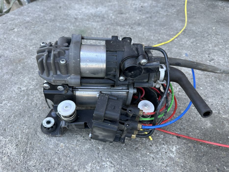 Compresor suspensie / Bloc valve BMW Seria 7 G11 G12