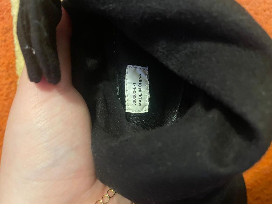 Pantofi cu toc din catifea