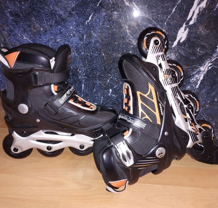 Role negre cu portocaliu profesionale de bună calitate (ca noi)