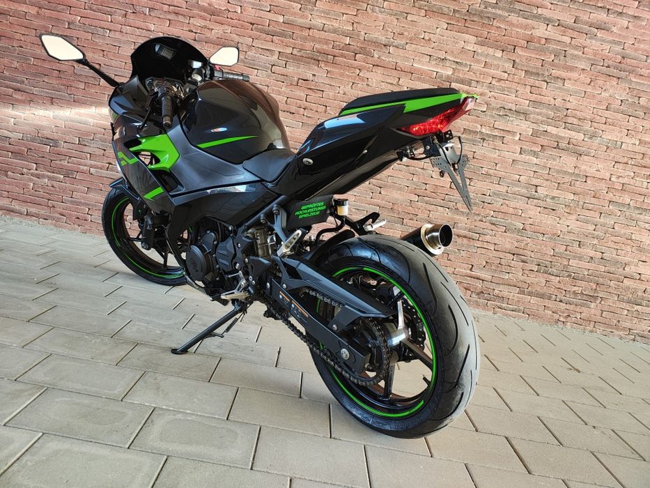Kawasaki NINJA 400, A2 Full LED, Akrapowic