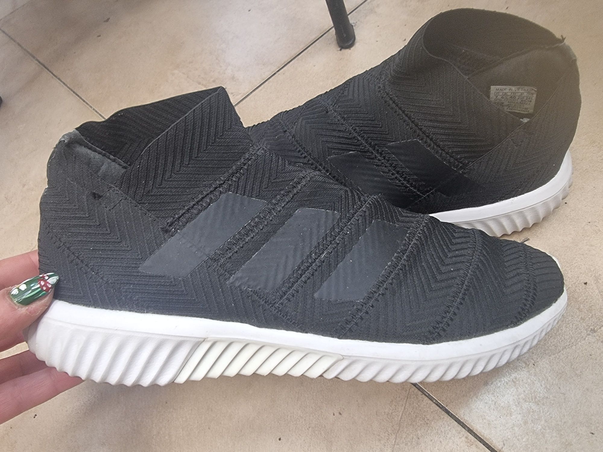 Adidas Nemeziz мъжки  маратонки 39номер