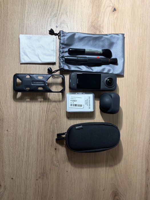 Insta360 X4 – ca nouă + trepied 1.8 m + SD 128 GB + accesorii complete