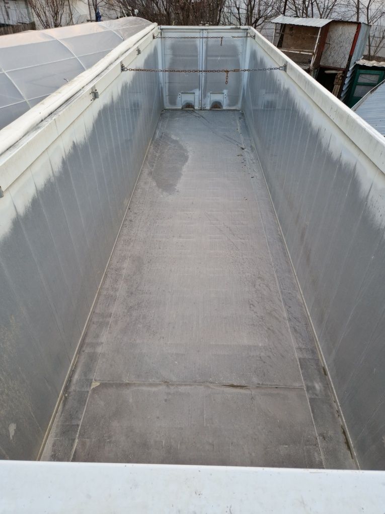 Semiremorca Mega(21000€) Cap tractor DAF(14000€)